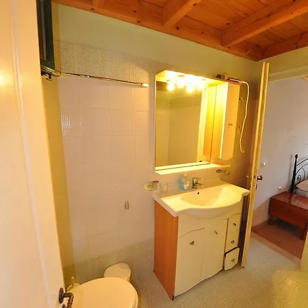 Byronas Apartments- Maisonette With Sea-view Apartamento *