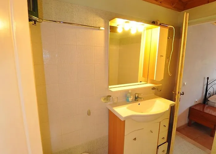 Byronas Apartments- Maisonette With Sea-view 아파트 *