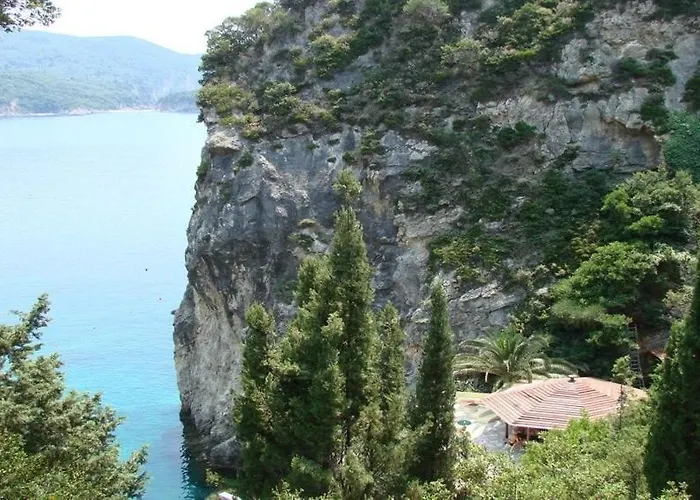 Byronas Apartments- Maisonette With Sea-view 아파트