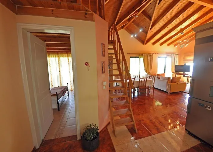 Byronas Apartments- Maisonette With Sea-view 아파트