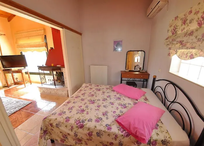 Byronas Apartments- Maisonette With Sea-view 아파트 *
