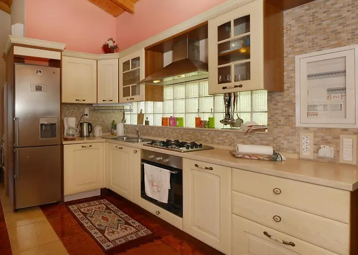 Byronas Apartments- Maisonette With Sea-view 아파트 *