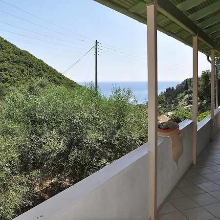 Byronas Apartments- Maisonette With Sea-view Apartmán