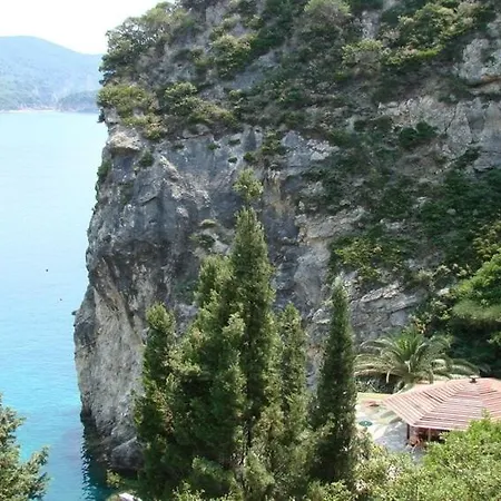 Byronas Apartments- Maisonette With Sea-view Apartmán