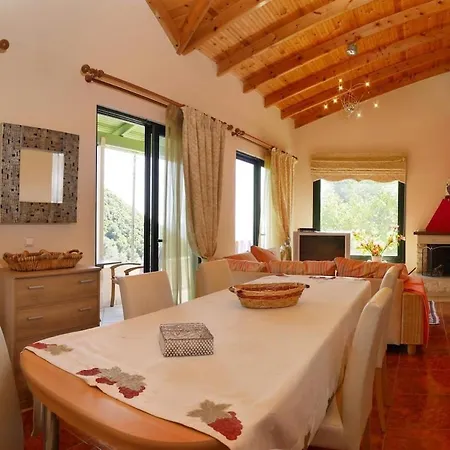 Byronas Apartments- Maisonette With Sea-view Apartmán *