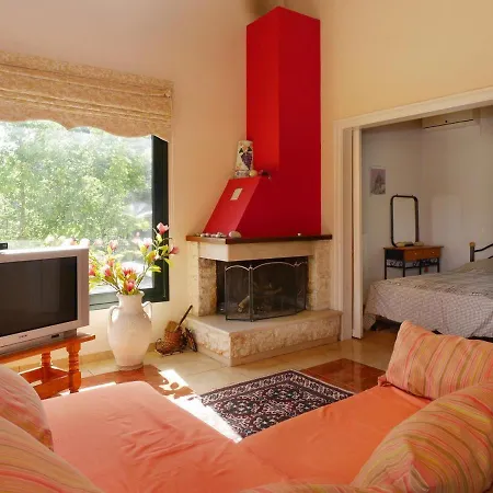 Byronas Apartments- Maisonette With Sea-view