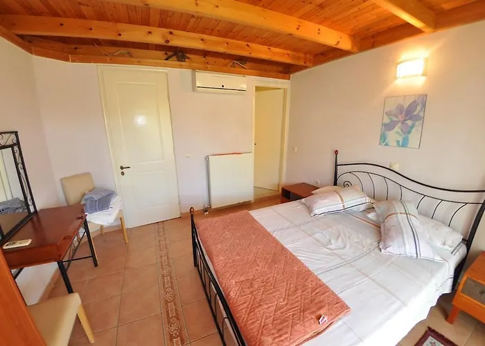 Апартаменты Byronas Apartments- Maisonette With Sea-view